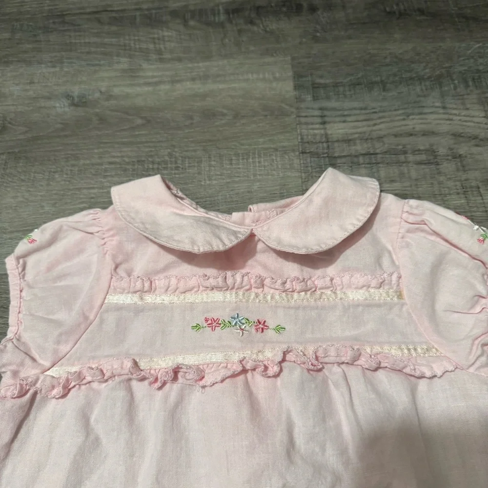 Vintage Walt Disney Embroidered Winnie The Pooh Baby Pink One Piece Outfit  6M - Picture 4 of 6